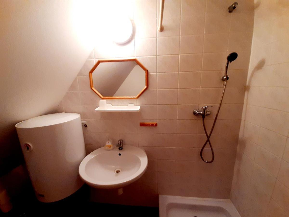 Apartman Roubenka Vsemily Jetřichovice Dış mekan fotoğraf